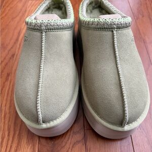 UGG Tasman Platform